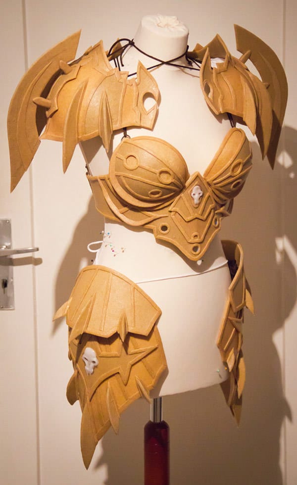 22_WoW_Warrior_T5_Cosplay_Kamui