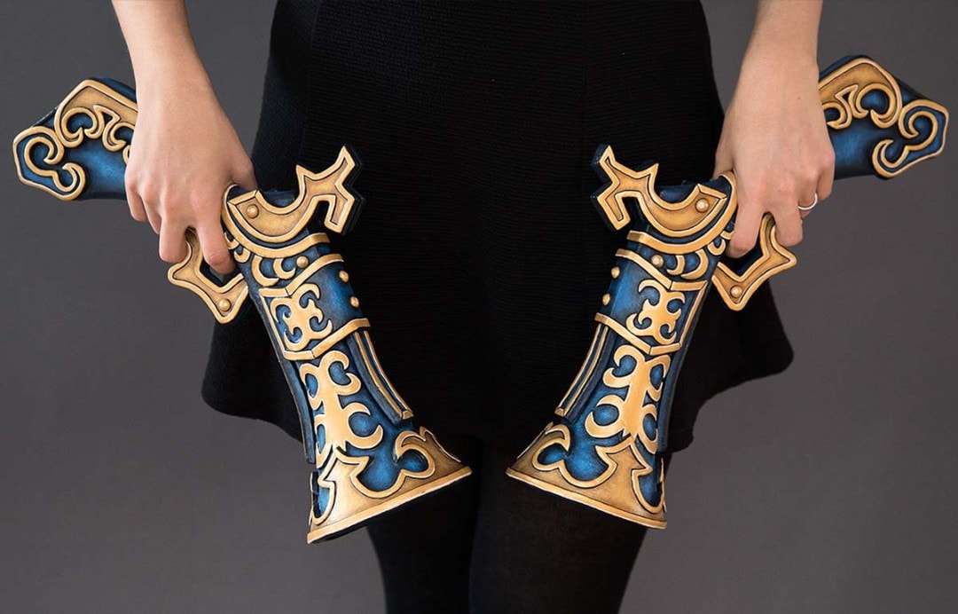 Kamui's Cosplay Weapon Portfolio - Swords, Bows and Blasters