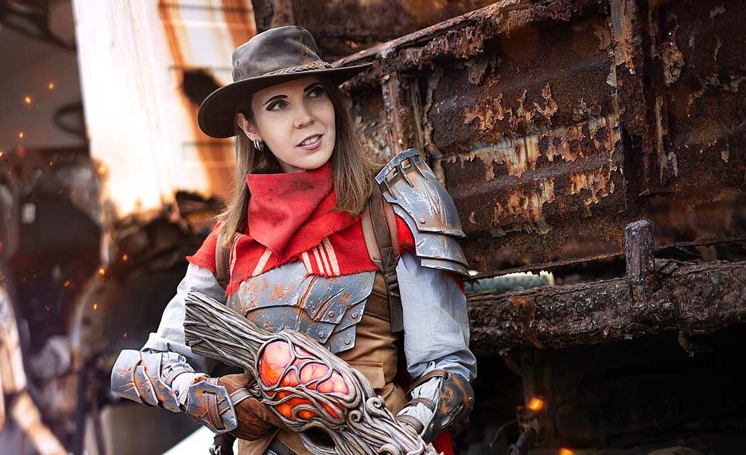 Gunslinger Cosplay from Remnant II